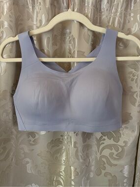lululemon athletica Soft Lavender Everyday Support Bra/E152